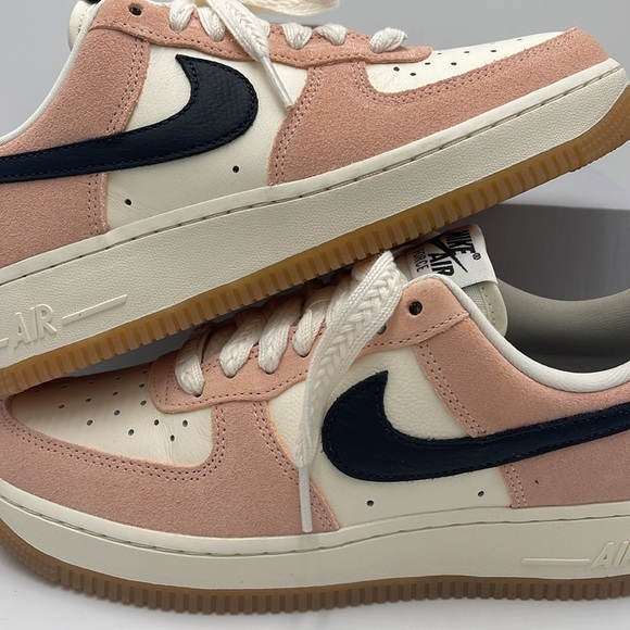 Nike Air Force 1'07
Women's Shoes - Picture 14 of 16